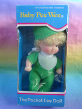 Vintage 1989 Uneeda Baby Pee Wee The Pocket Size Doll Blonde Green Outfit Boxed - £8.18 GBP