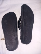 Heavenly  Soles Sandals Women&#39;s Black Leather Comfort Flip Flops Size 5 Express - £21.72 GBP