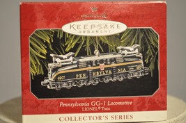 Hallmark  Pennsylvania GG-1 Locomotive - LIONEL Locomotive-Trains - Ornament - £13.14 GBP
