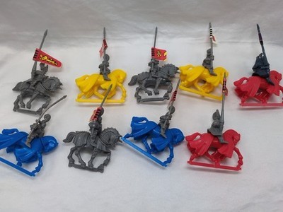(200+) Battle Masters Milton Bradley Board Game Miniatures Pieces Cards Dice Item image 2