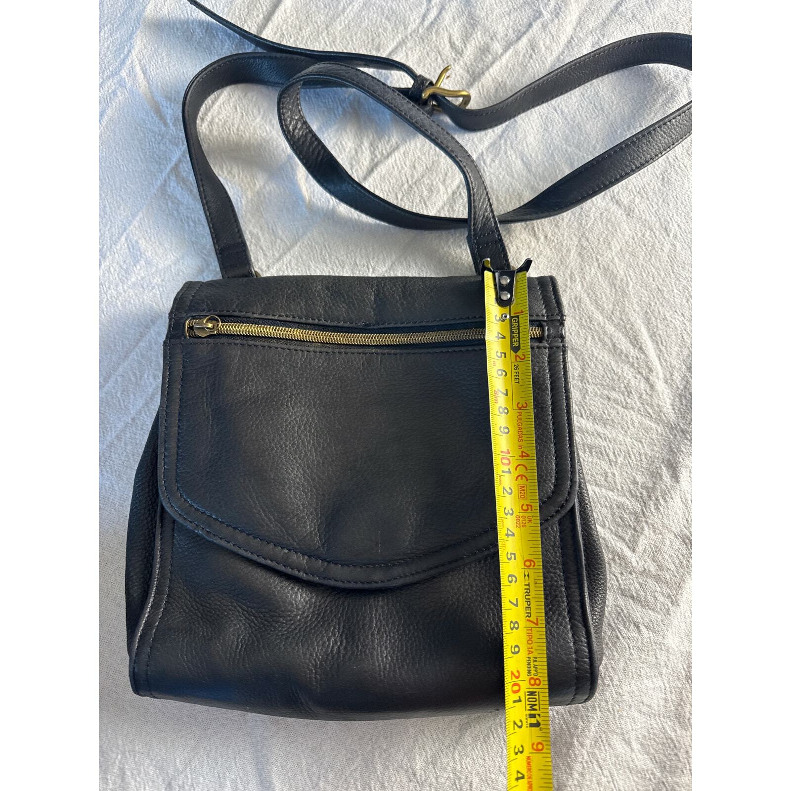 Fossil Navy Genuine Leather Crossbody Shoulder Bag with Front Zip Pocket Item image 8