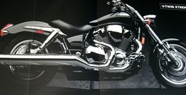 2002 Honda Motorcycle VTX 1800C V-Twin Prestige BIG Brochure Xlnt - $15.84