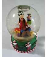 Disney&#39;s Goofy mini Christmas snow globe - £10.18 GBP
