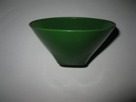 1967 Chop Suey Board Game Piece: Green Player Bowl - £3.98 GBP