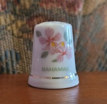 Vintage Gold Ringed Bahamas Hibiscus Flowers Souvenir Porcelain Sewing Thimble - £7.09 GBP