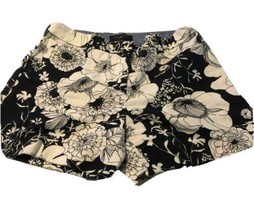 Talbots Black White Shorts 4P Floral Short Zip Tropical Butterflies Casu... - £11.75 GBP