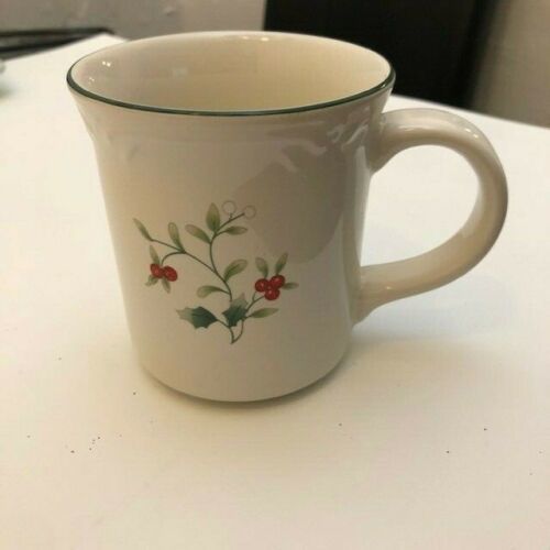 New PFALTZGRAFF Winterberry Mug 4” Tall - $3.95