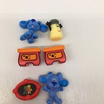 Lot of 6 Blues Clues Surprise Paw Print Blind Bag Cases &amp; 6 Blues Clues Figures - £22.78 GBP