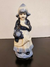 Lady holding basket of flowers statue - £7.28 GBP