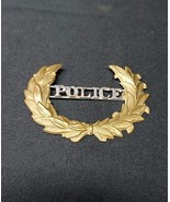 Antique POLICE Hat Cap Badge Pin Wreath Ca. 1900 Obsolete Original  - $1,762.63 MXN