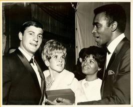 Greg MORRIS Wife UNKNOWN Others CANDID Org Photo - $9.99