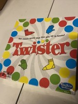 Twister Board Game Hasbro 2018 NEW Sealed - £7.95 GBP