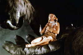 Jessica Lange Stunning King Kong Giant Hand 18x24 Poster - $23.99