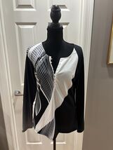 Black and White Long Sleeve Button-Up Top Size Medium - $29.70