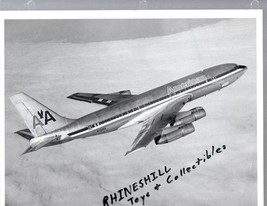 Photograph American Airlines 720 Astrojet in Flight  Photo # A9-720-91 - $3.50
