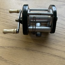 VINTAGE OCEANCITY 1600 LEVELWIND CASTING REEL - $168.61 MXN