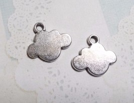 5 Cloud Charms Metal Stamping Blanks Jewelry Supplies Antiqued Silver Pendants - £4.21 GBP