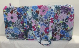 Vera Bradley Women Xl Traveler Duffel Bag Bengal Lily Purples Blues On Gray - £114.59 GBP