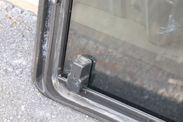 1993-2003 Volkswagen Eurovan Passenger Sliding Door Window Glass RH image 5