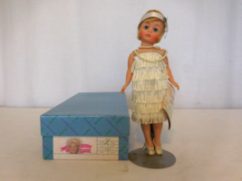 Madame Alexander Flapper Brunette in White Outfit Box #1118 Portrette Series  - £25.58 GBP