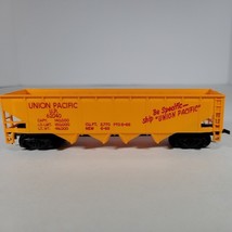 Tyco: Union Pacific UP 62040 4-Bay Quad Hopper Car With Load Yellow HO S... - $58.12 MXN