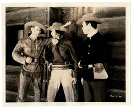 TEXAS PIONEERS (1932) Bill Cody Overpowers Native American as Officer Watches - £27.97 GBP