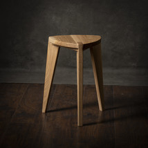 Oak wood three legged stool - Flat seat - Handmade - Natural finish - 18&quot; height - £187.04 GBP