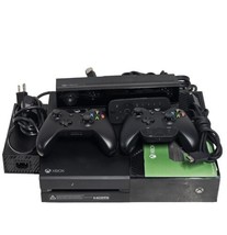 Microsoft Xbox One 500Gb Console w/(2) Controllers, Kinect, Remote, HDMI... - £125.58 GBP