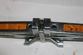 2006-2008 INFINITI FX35 EMERGENCY CAR JACK W/ TOOLS K7359 image 4