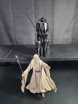 Lord Of The Rings Saruman With Magic Floating Palantir On Base Toy Biz 2001 - £20.02 GBP