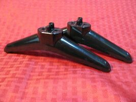 ONN ONC17TVV001 TV Legs/Stand/Mount 56-599030-0 / 32D1200 STD A1 w/ screws - $14.85