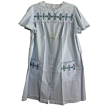 Vintage Komar Embroidered House Dress Size L Button Front  Pockets USA M... - £19.95 GBP