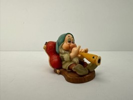 Walt Disney Classic Collection Snow White Sleepy Dwarf &quot;Zzzzzzz&quot; - £28.76 GBP