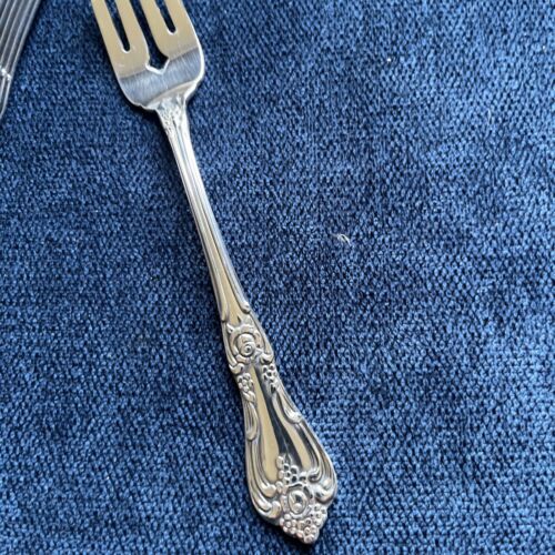 1 Oneida Ltd USA Wm A Rogers Flatware President Salad Fork 6 3/4” 8 Avai... - $16.34