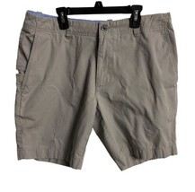 Roundtree &amp; Yorke Chino Shorts Size 34 Mens  Relaxed Fit Summer Cotton - $12.17