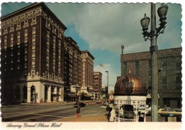 Michigan Postcard Grand Rapids Amway Grand Plaza Hotel - £2.37 GBP