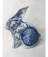 Tenmoku Pottery Cobalt Blue &amp; White Rabbit Presed Floral Design - $666.56 MXN