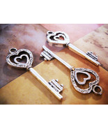 10 Heart Key Pendants Key Charms Antiqued Silver Skeleton Keys Steampunk... - $4.82 CAD