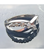 DAINTY 925 STERLING SILVER SPARKLING GEMSTONE RING SIZE 7.25 - €29,09 EUR