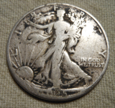 1945-D WALKING LIBERTY HALF DOLLAR 90% SILVER - $15.00