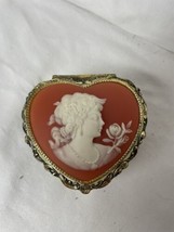 Vintage Heart Shaped Cameo Sankyo Jewelry Music Box - £14.94 GBP