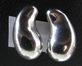 Tiffany &amp; Co ELSA PERETTI Sterling Silver Teardrop/Bean Clip On Earrings 1974-75 - £237.04 GBP