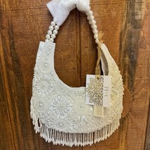 Viral Made In India Beaded Pearl Shoulder Bag - $1,287.48 MXN