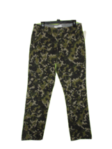 Amazon Essentials Digital Camo Jeans 33 X 30 Men New Slim - $24.06