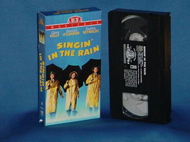 GENE KELLY DEBBIE REYNOLDS Singin&#39; In The Rain VHS DONALD O&#39;CONNOR - £2.76 GBP