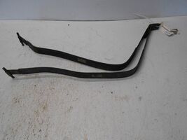 2013 Hyundai Veloster Gas Fuel Tank Straps - €30,04 EUR