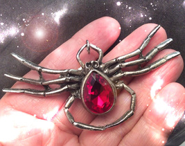 Haunted spider necklace thumb200