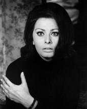 Sophia Loren in Operation Crossbow Beautiful Portrait in Black with Huge Staring - £55.46 GBP
