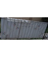 Beautiful Vintage Tablecloth and Napkin Set - GORGEOUS EMBROIDERY - VGC - $74.24