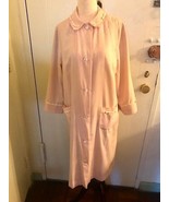 1960&#39;s Eve Stillman Hand Embroidered Woman&#39;s Bathrobe - $123.09 CAD